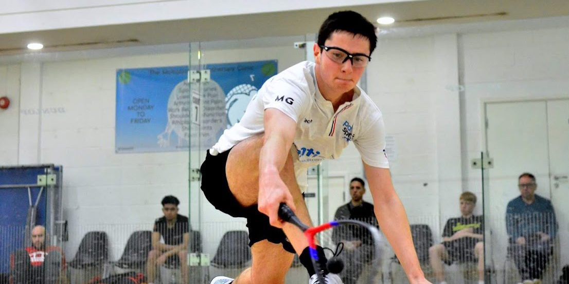 Matt Gregory squash player sponsored by dentisan